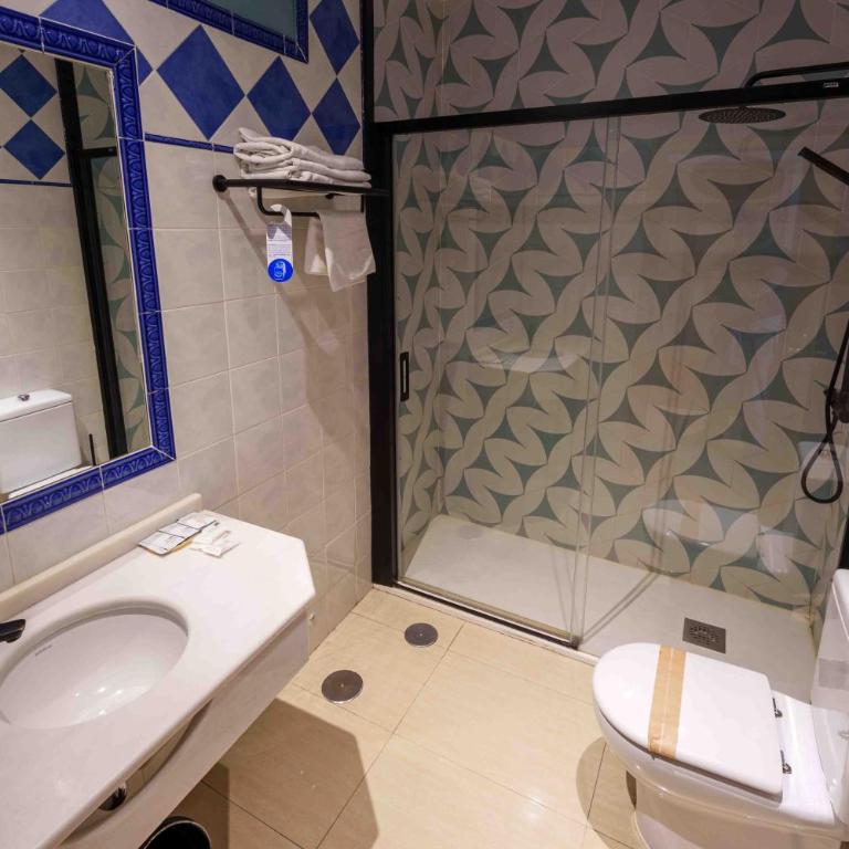 Hotel Sol - Habitación Triple Confort - 7