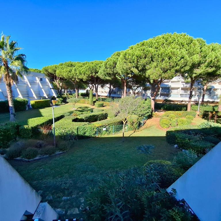 La frégate Port Camargue - proche plage, parking, WIFI, vélos - Appartement 1 Chambre - Vue sur Jardin - 4