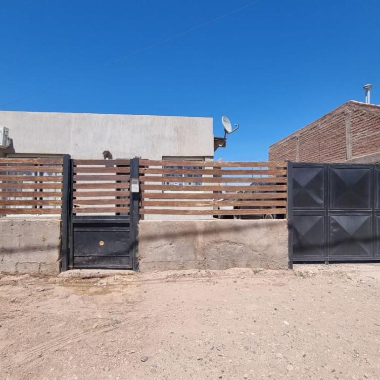 Luminosa y amplia casa en Añelo - Casa de 2 dormitorios - 5