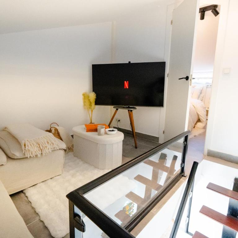 Penthouse 5 min from the beach with balcony and pool access - Apartamento - 2 niveles - 12