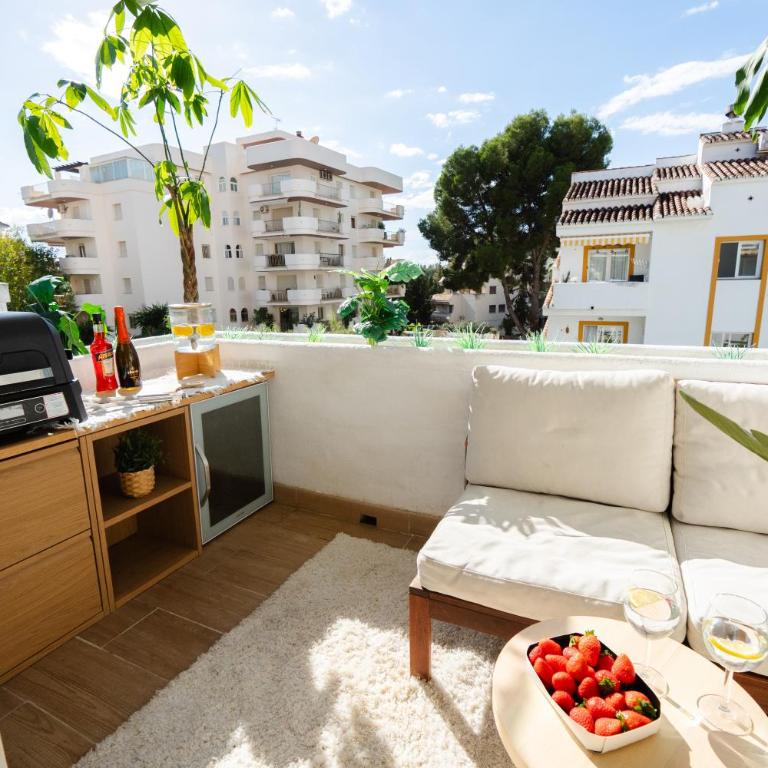 Penthouse 5 min from the beach with balcony and pool access - Apartamento - 2 niveles - 2