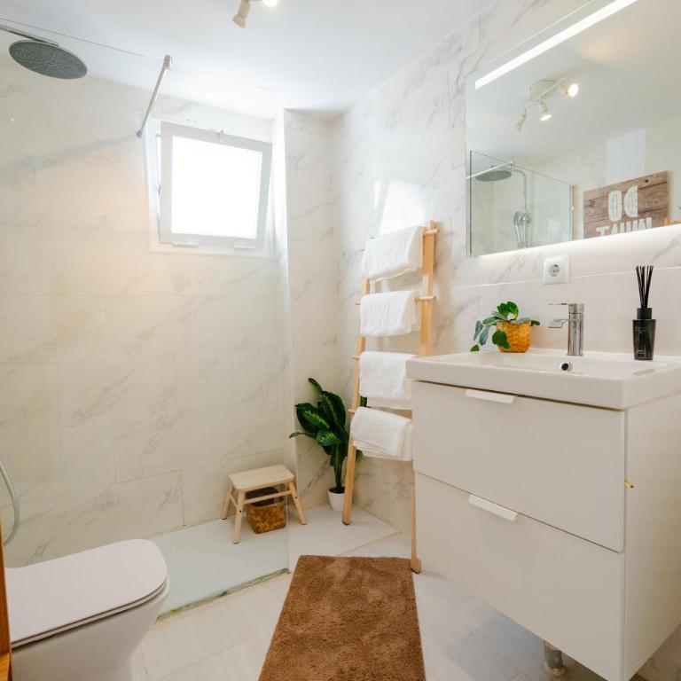 Penthouse 5 min from the beach with balcony and pool access - Apartamento - 2 niveles - 21