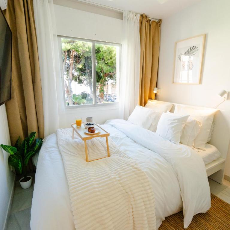 Penthouse 5 min from the beach with balcony and pool access - Apartamento - 2 niveles - 24