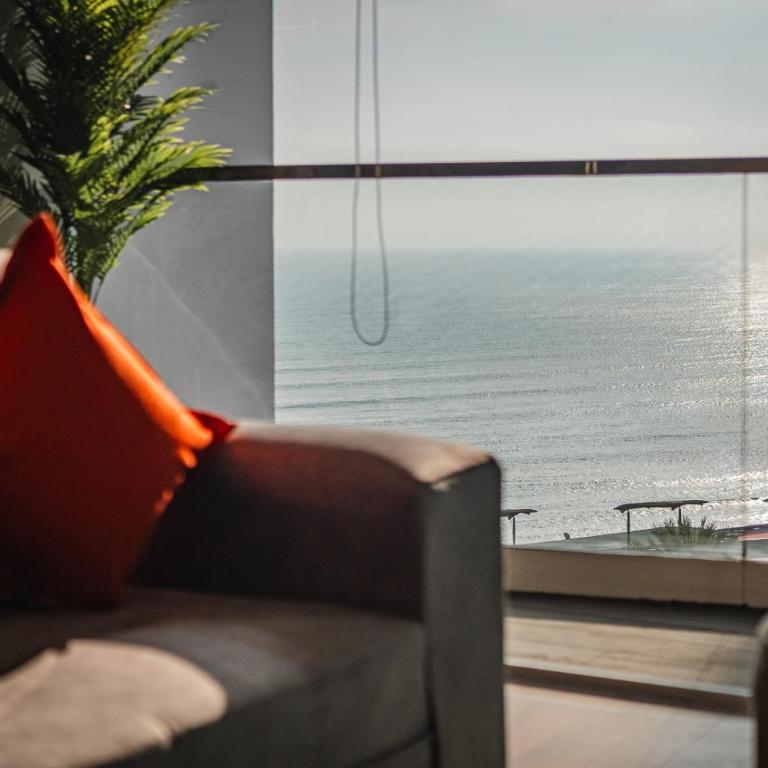 Oceanfront Apartment - Across from Larcomar Miraflores - Three-Bedroom Apartment with Sea View - 20