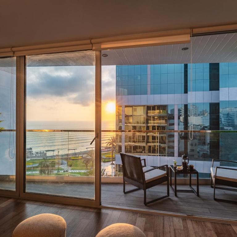 Oceanfront Apartment - Across from Larcomar Miraflores - Three-Bedroom Apartment with Sea View - 22
