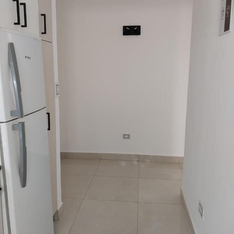 Depto reciclado 2 amb Super Luminoso!! La Perla - Apartamento de 2 dormitorios - 11