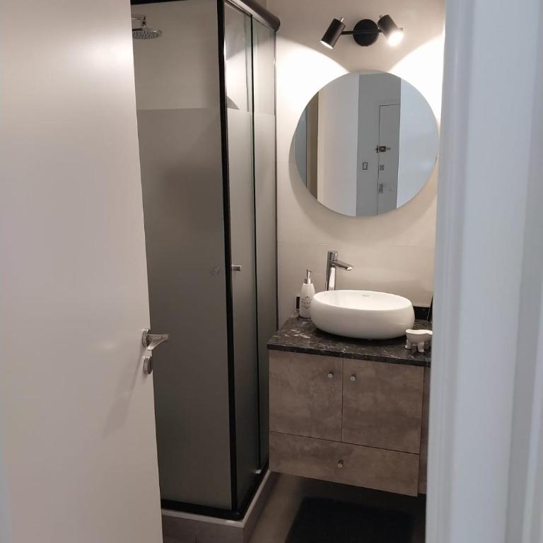 Depto reciclado 2 amb Super Luminoso!! La Perla - Apartamento de 2 dormitorios - 23