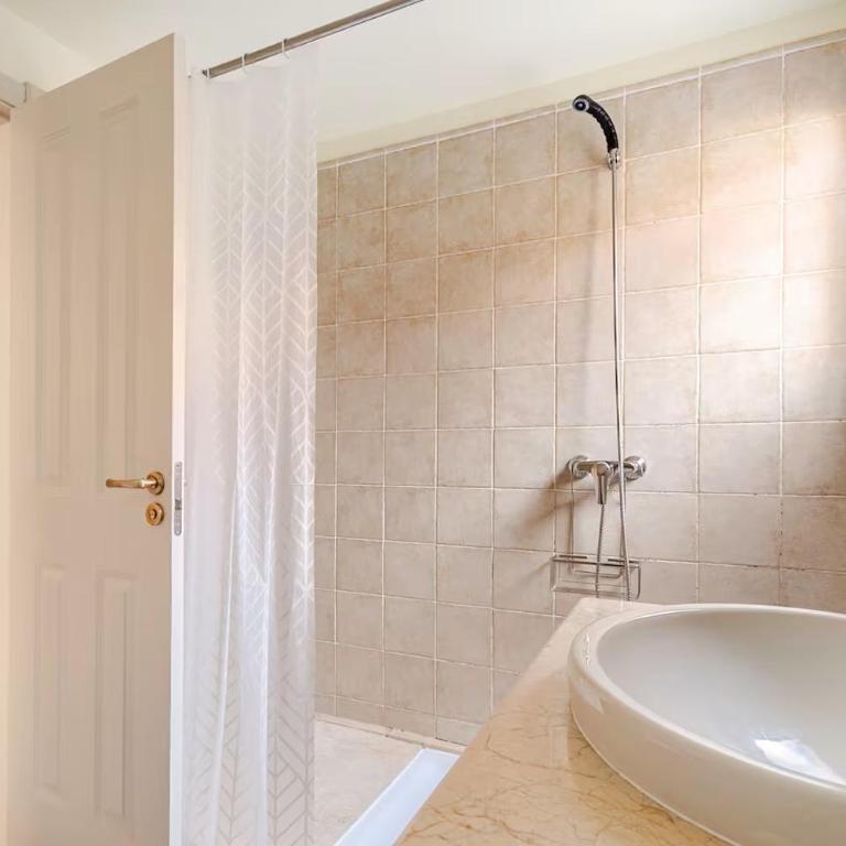 Superbe appartement cosy avec piscine proche plage - Apartamento - 14