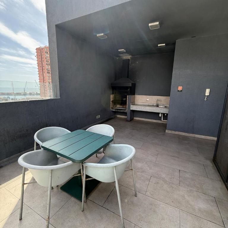 Acogedor Departamento en pleno centro de Antofagasta, hasta 4 personas, 1D 1B 1 sofá cama - One-Bedroom Apartment with Balcony and City View - 48