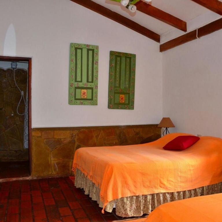 Posada Guasu - Habitación Familiar con baño privado - 1