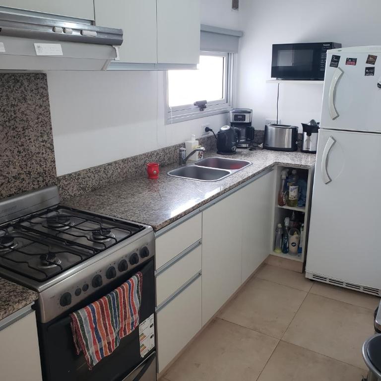 Hermoso departamento céntrico con cochera opcional - One-Bedroom Apartment - 6