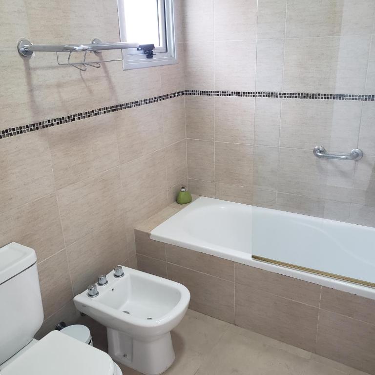 Hermoso departamento céntrico con cochera opcional - One-Bedroom Apartment - 9