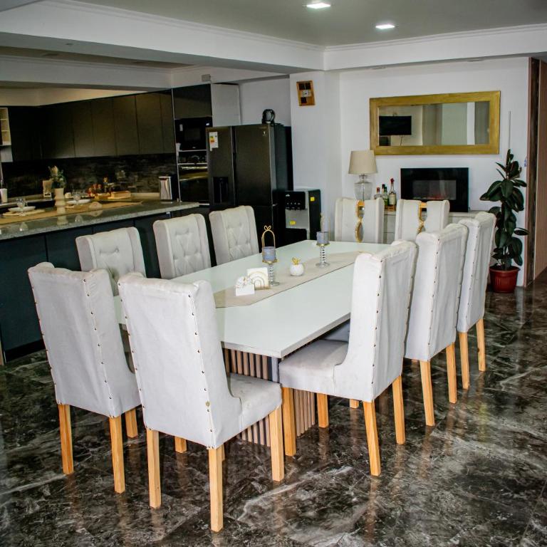 Spa la casona de pirque - Three-Bedroom Apartment with Park View - 11
