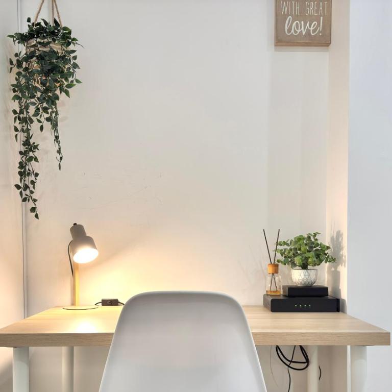 Central Studio - Bright & Modern - Private Terrace - AirCon - Near Train & Beach - Appartement 1 Chambre - 7