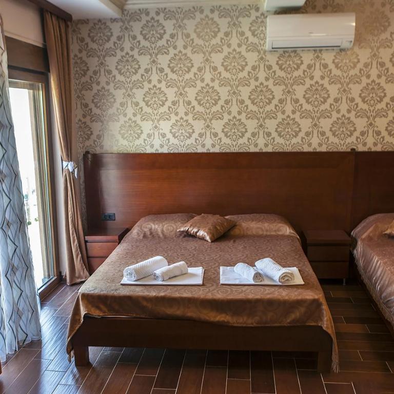 Hotel Velkom - Trokrevetna Soba s Terasom i Pogledom na More - 10