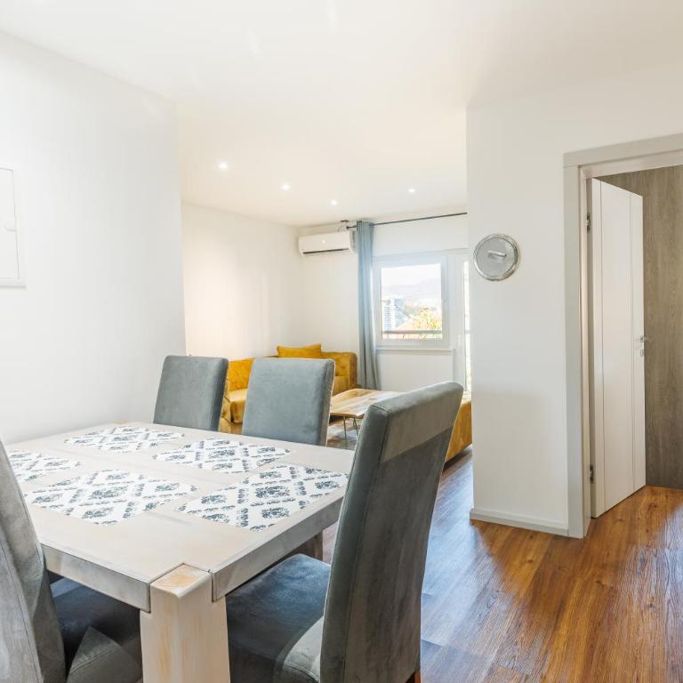New & Modern 2 apartments with free parking in Sarajevo - Apartman sa 1 Spavaćom Sobom - 13
