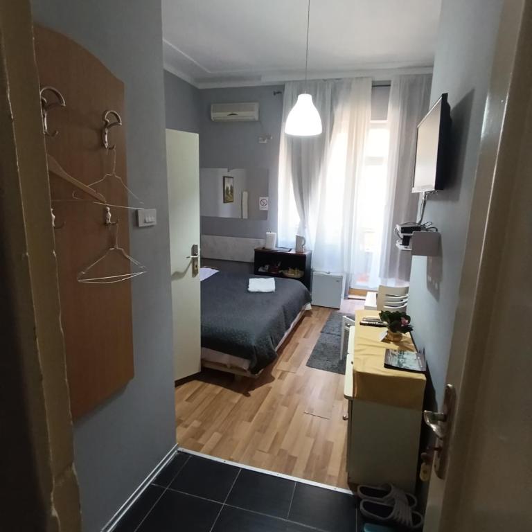 Топ соба - One-Bedroom Apartment - 2