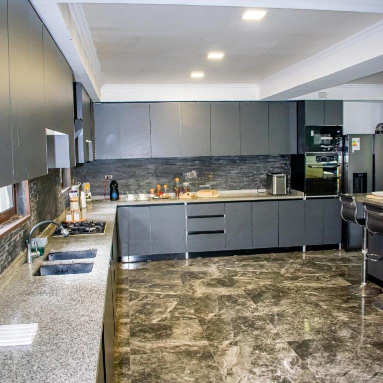 Spa la casona de pirque - Three-Bedroom Apartment with Park View - 5