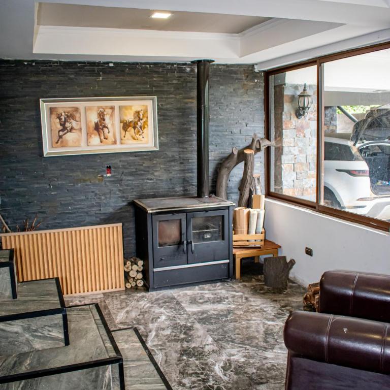 Spa la casona de pirque - Three-Bedroom Apartment with Park View - 4