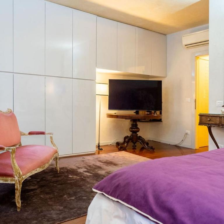 SWEETHOME DOMUS 250mq nel centro di Verona con vista sul Teatro Romano - Appartamento Loft con 2 Camere da Letto - 5