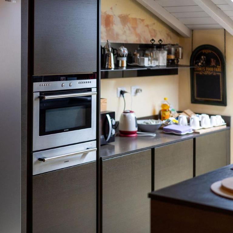 SWEETHOME DOMUS 250mq nel centro di Verona con vista sul Teatro Romano - Appartamento Loft con 2 Camere da Letto - 37