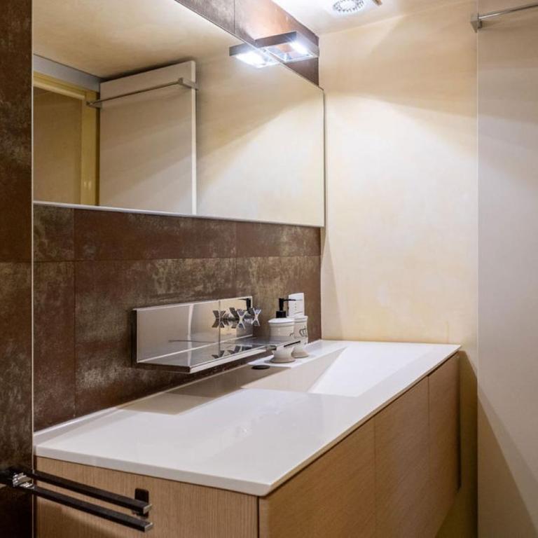 SWEETHOME DOMUS 250mq nel centro di Verona con vista sul Teatro Romano - Appartamento Loft con 2 Camere da Letto - 43