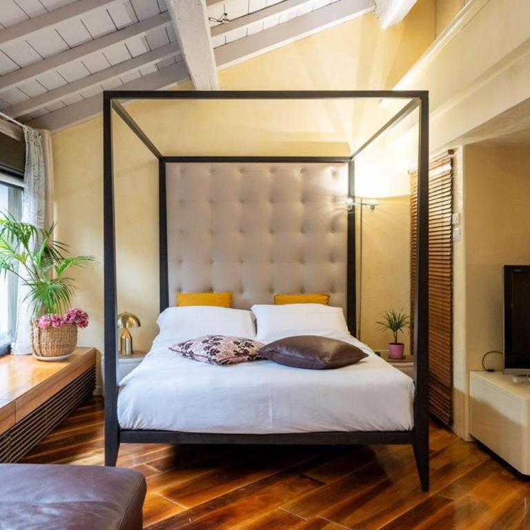SWEETHOME DOMUS 250mq nel centro di Verona con vista sul Teatro Romano - Appartamento Loft con 2 Camere da Letto - 25
