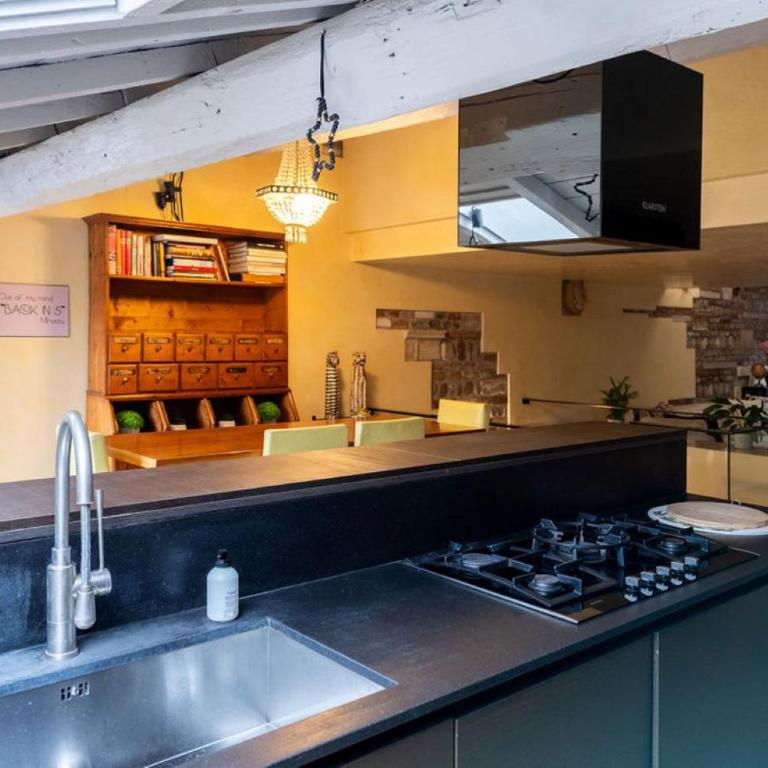 SWEETHOME DOMUS 250mq nel centro di Verona con vista sul Teatro Romano - Appartamento Loft con 2 Camere da Letto - 42