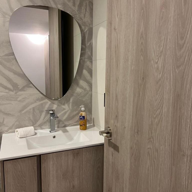 Espectacular por estrenar con cancha de pádel - One-Bedroom Apartment - 30