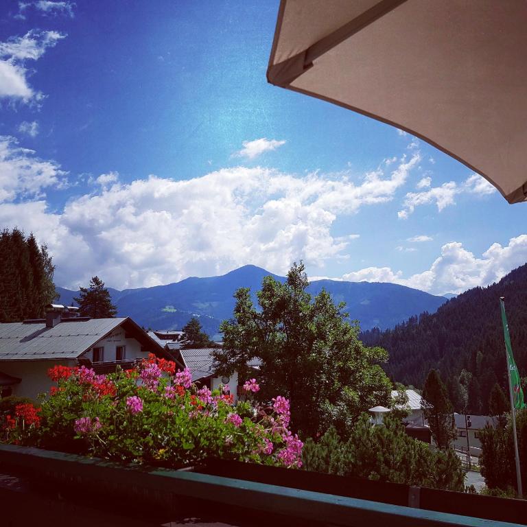 Pension Margarete - Doppelzimmer mit Balkon und Talblick - 10