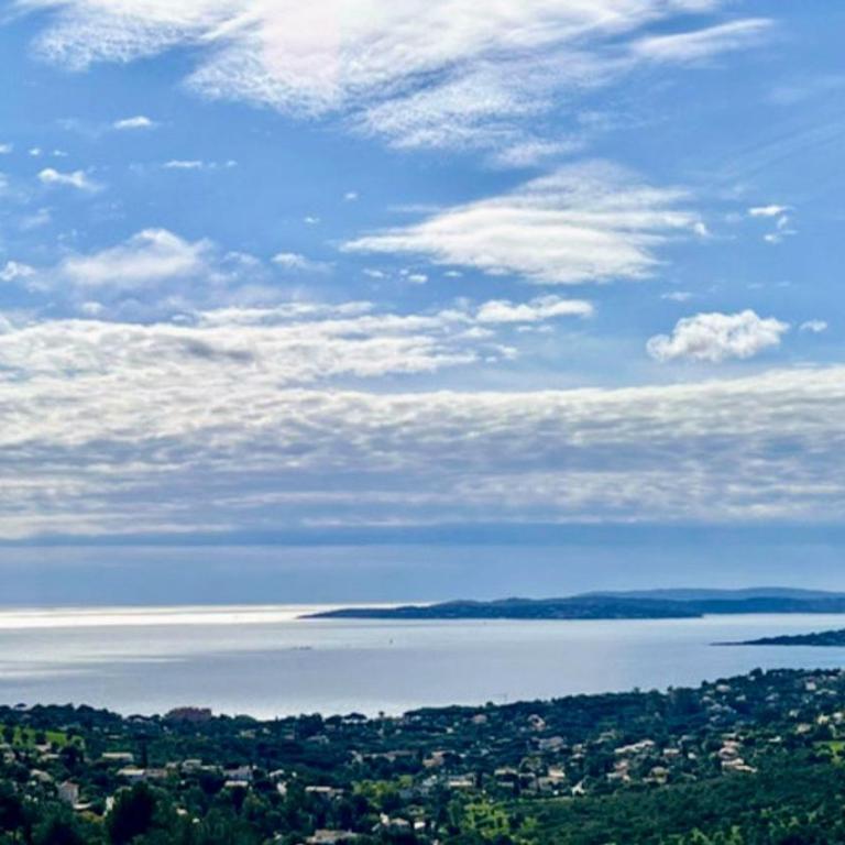 Appart Les Issambres Var vue mer 4 à 6 pers proche Ste Maxime et St Raphael - Appartement 1 Chambre avec Vue sur la Mer et Terrasse - 16