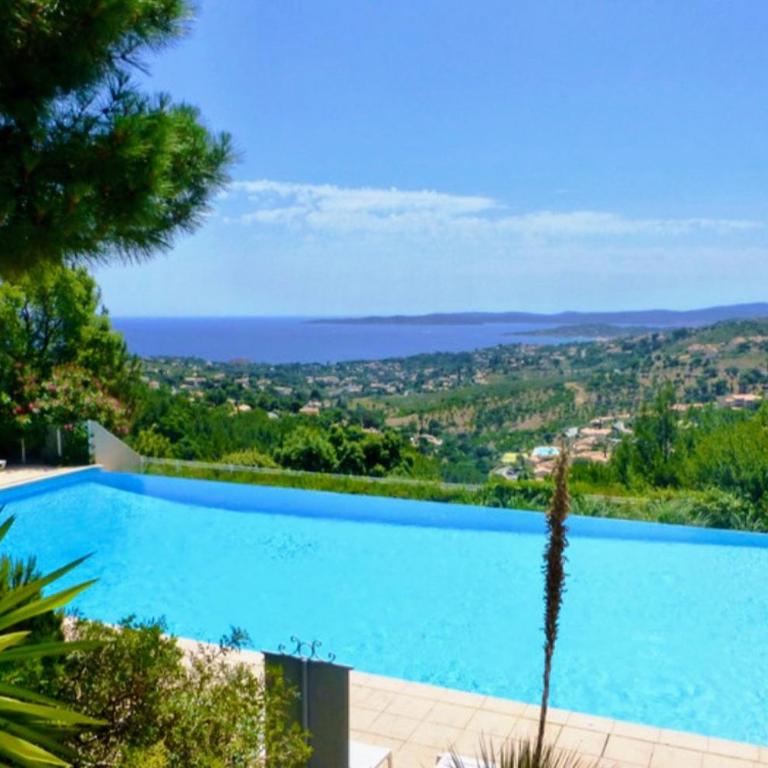 Appart Les Issambres Var vue mer 4 à 6 pers proche Ste Maxime et St Raphael - Appartement 1 Chambre avec Vue sur la Mer et Terrasse - 1