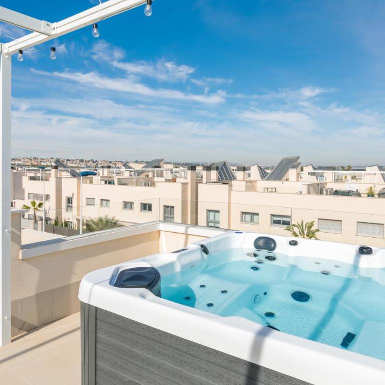 Private jacuzzi, heated pool, summer kitchen, AC - Apartamento de 2 dormitorios - 1