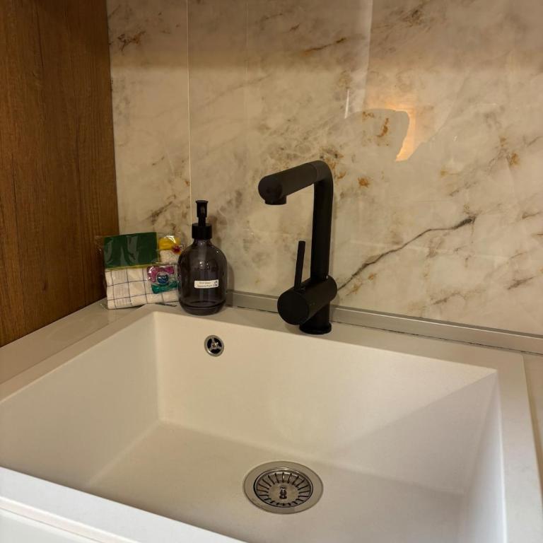 Casa Vacanze Testaccio by Roam Rome - Two-Bedroom Deluxe Apartment - 10