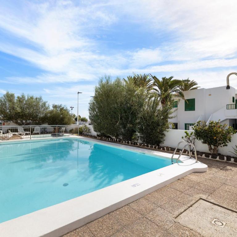 Sunny Escape - Relax y Comodidad en Puerto del Carmen - Apartamento con terraza - 1