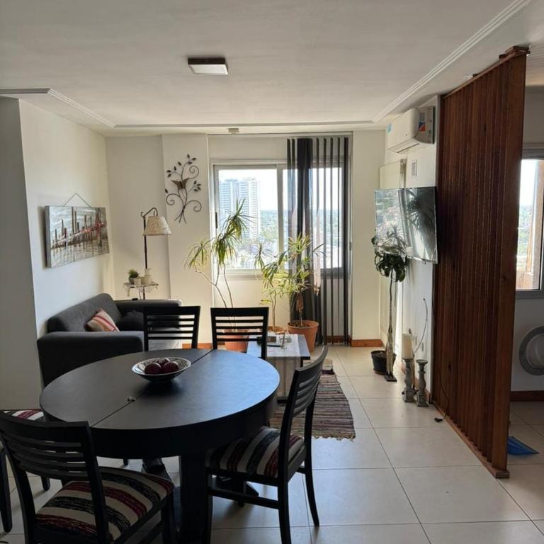 Lujoso y amplio departamento en alquiler - Apartamento de 2 dormitorios - 1