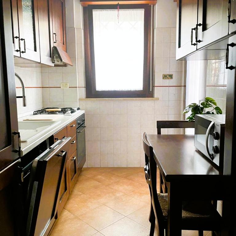 La Casa di Romina - Appartamento con 2 Camere da Letto, Balcone e Terrazza - 5