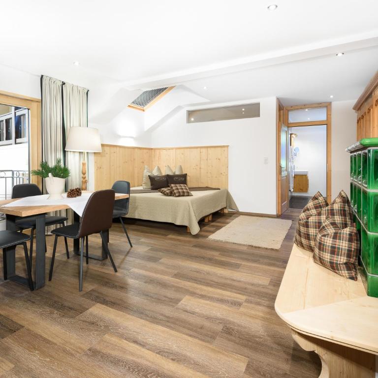 "Innsbruck Moments" Kasperhof Appartements - Three-Bedroom Apartment Type 4 - 11