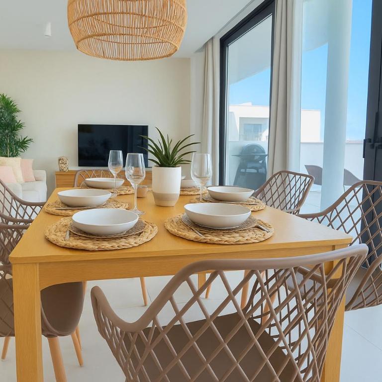 Luxury 2BR Apartment Big Terrace Pool Higuerón West - Apartamento de 2 dormitorios - 6