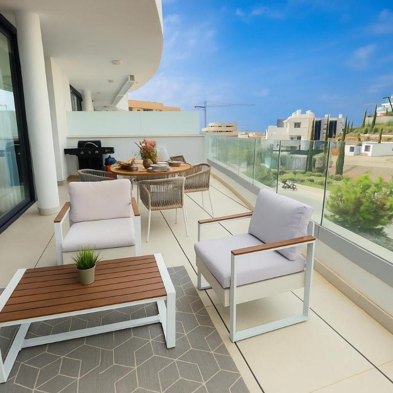 Luxury 2BR Apartment Big Terrace Pool Higuerón West - Apartamento de 2 dormitorios - 15