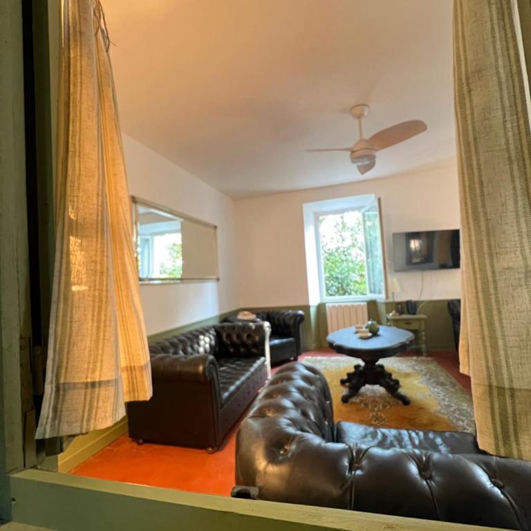 Maison en pierre rénovée avec jardin et piscine privative chauffée - Haus mit 3 Schlafzimmern - 21