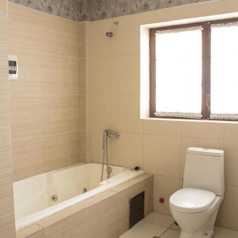 Casa Rumi - Guesthouse - Habitación Familiar con baño privado - 1