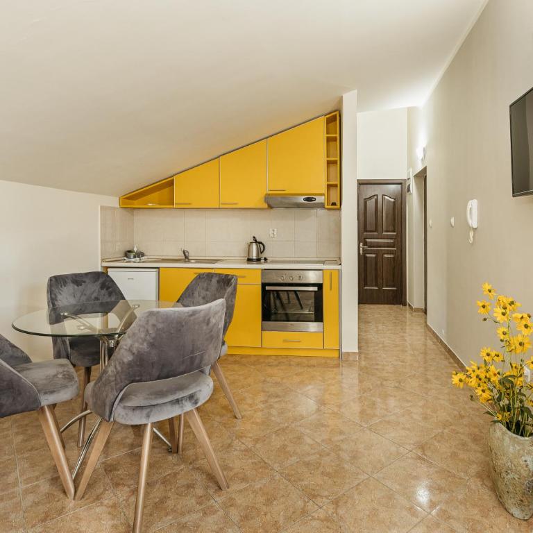 Sun Village Aparthotel - One-Bedroom Apartment with Terrace (3 Adults) - 15