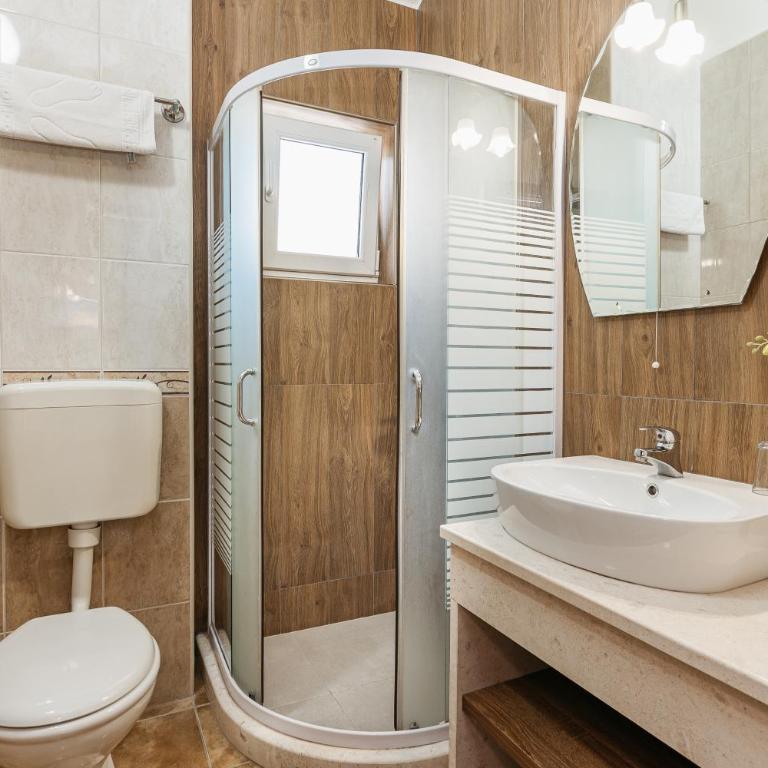 Sun Village Aparthotel - One-Bedroom Apartment - 3