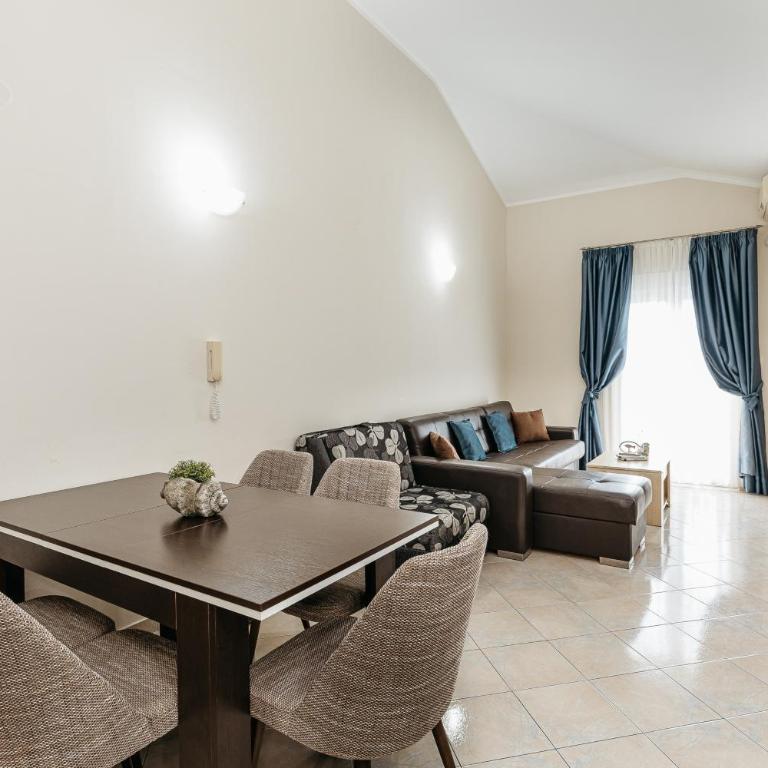 Sun Village Aparthotel - Apartment with Balcony - 15