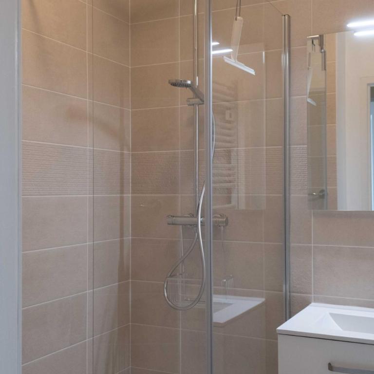 Les Sables-d'Olonne - Terrasse, Wifi Fibre & Piscine, à 200 m de la Mer - D012 - One-Bedroom Apartment - 14