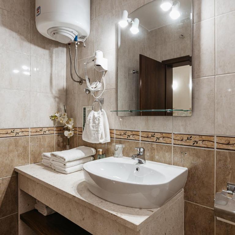 Sun Village Aparthotel - One-Bedroom Apartment - 9