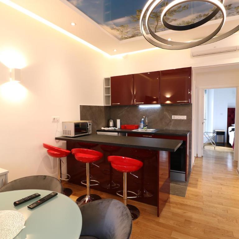 Grandeur Slavija - One-Bedroom Apartment - 3