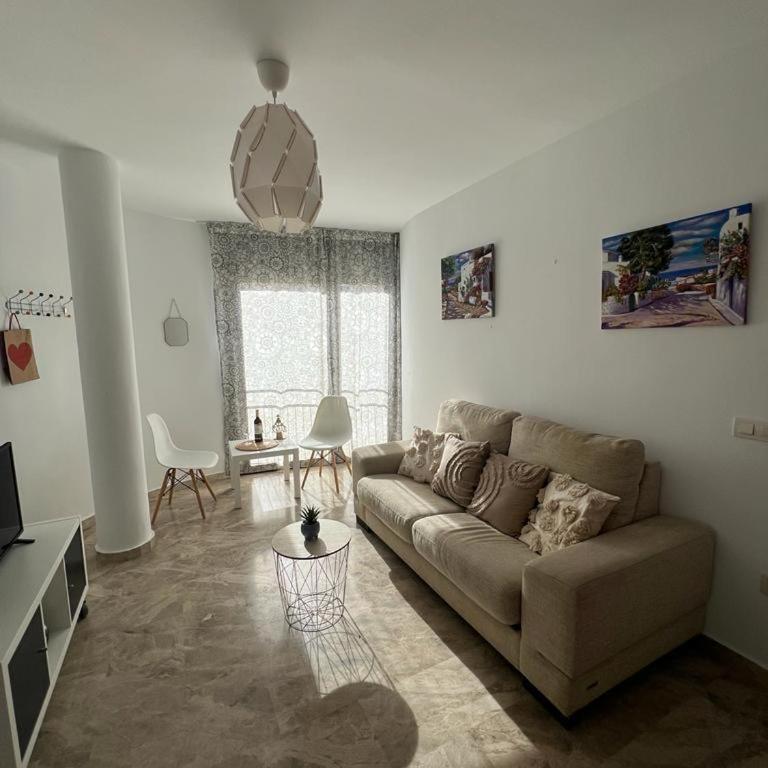 Isabel 11 - One-Bedroom Apartment - 1