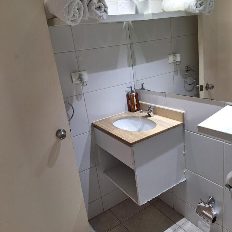 Avenida Ejército Libertador a pasos del Movistar Arena - One-Bedroom Apartment - 8
